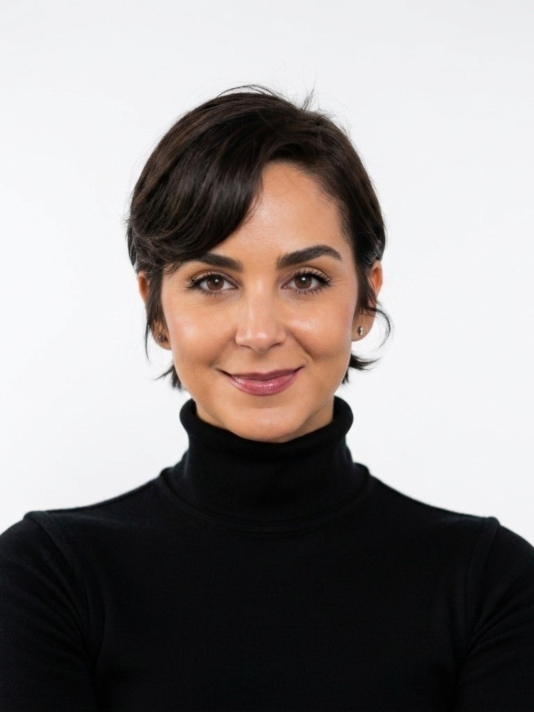 Headshot of Yanerys León